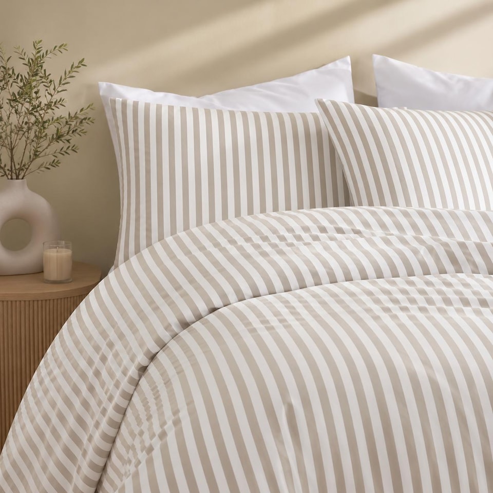 image 1 of Ezysleep Cationic Stripe Duvet Cover Set Breathable Fabric Bedding Single Double King