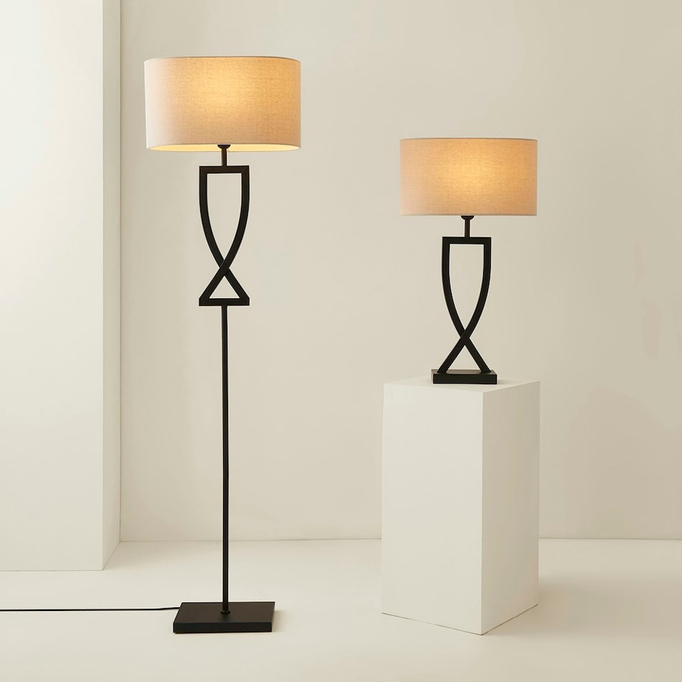 image 1 of ValueLights Katniss Matte Black Metal Table Lamp with Oval Shade & Bulb Black | Cream
