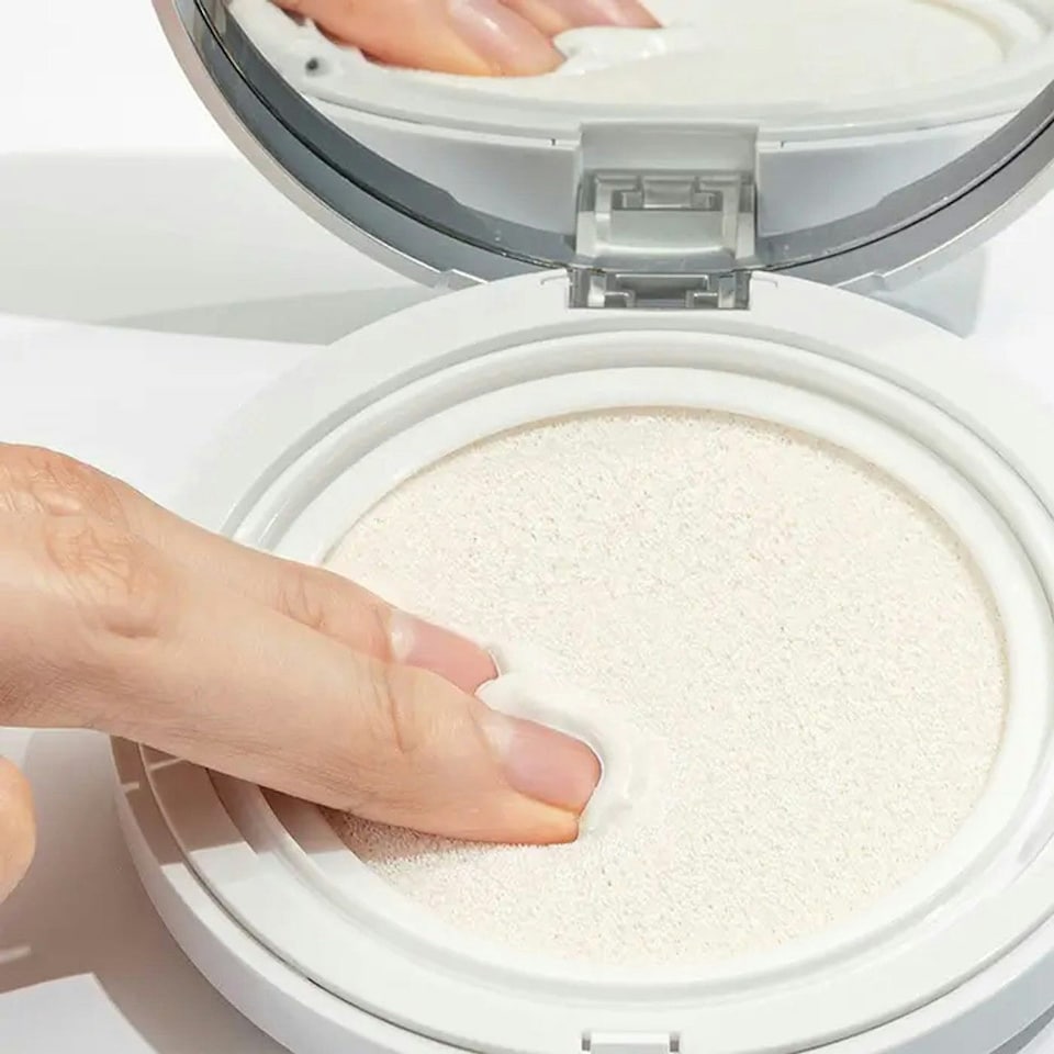 image 1 of Mary & May Vegan Niacinamide Panthenol Sun Cushion 25g