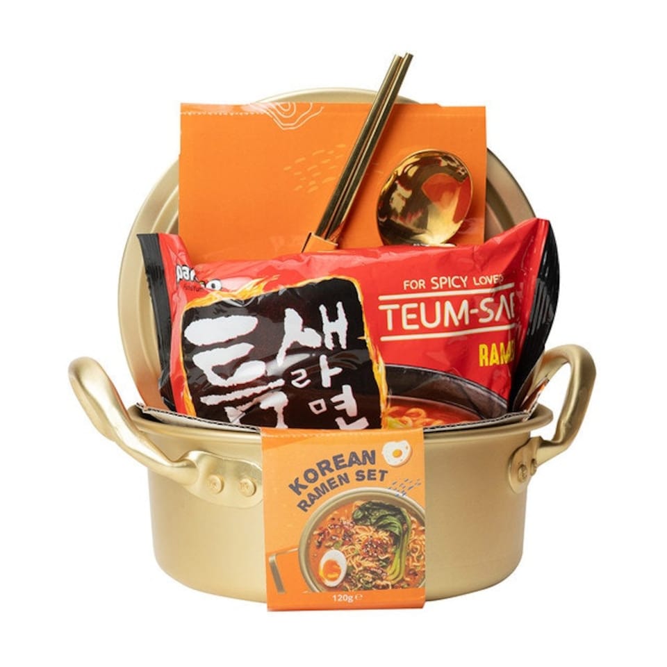 image 1 of Treat Factory Korean Ramen Set