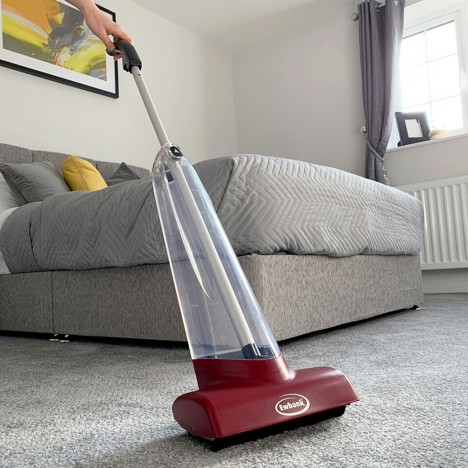 image 1 of Ewbank 280 Cascade Manual Carpet Shampooer