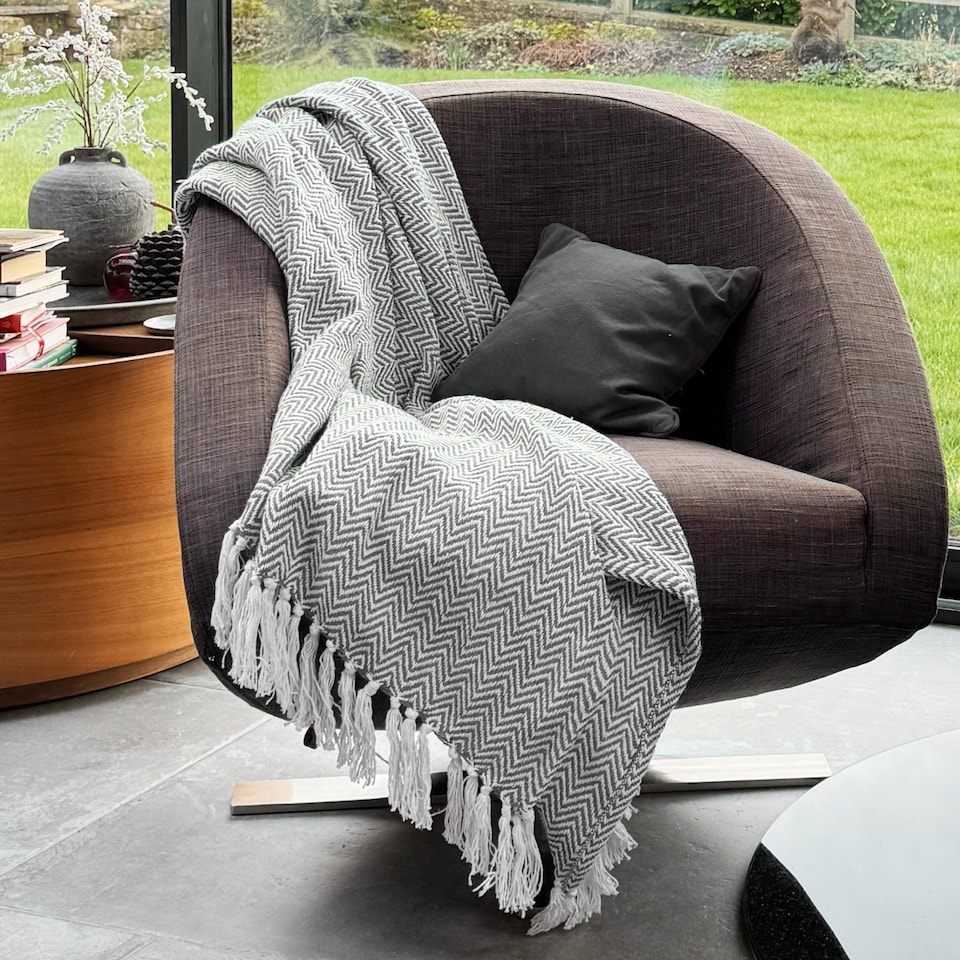 image 1 of Large Cotton Chevron Herringbone Sofa Throw Blanket - 150 x 200cm | Silver | Light Grey | One Size | 1