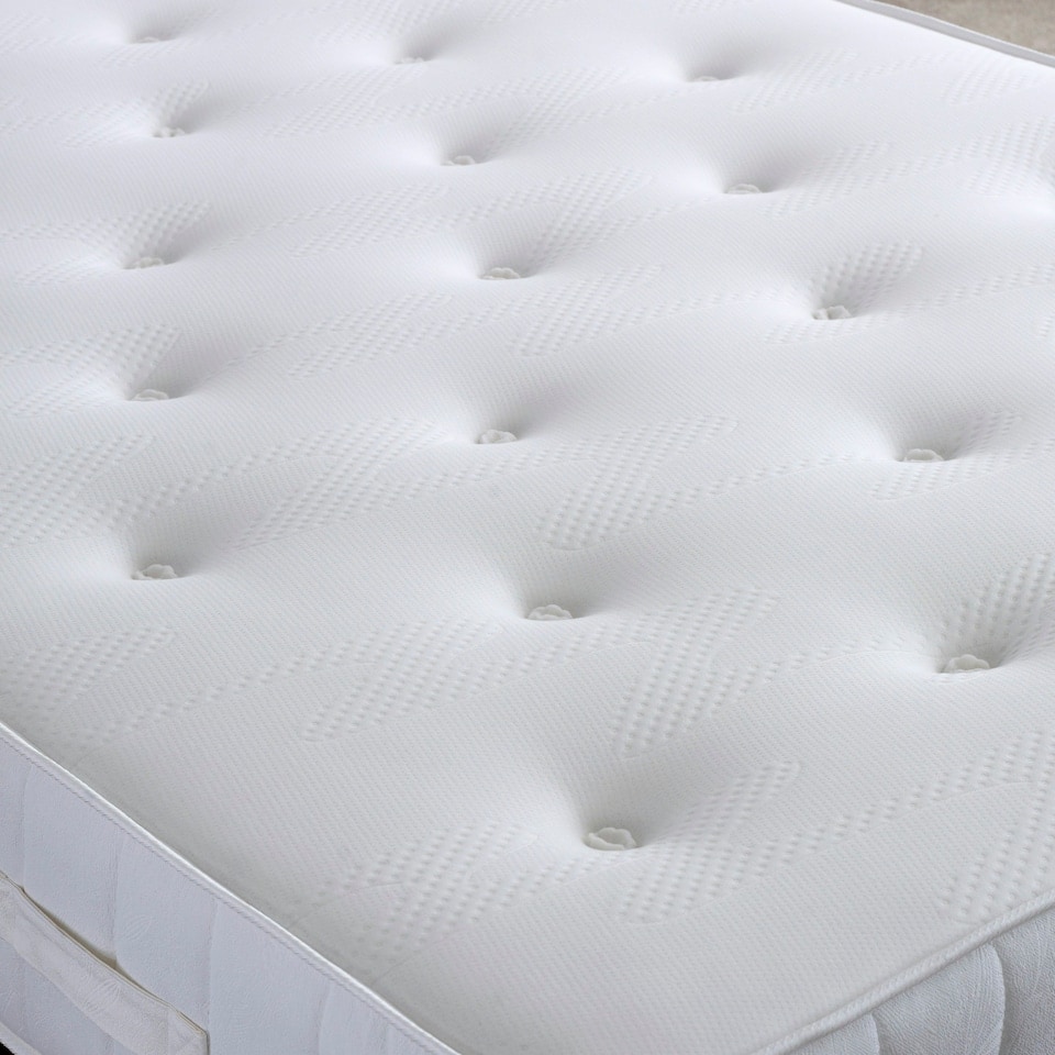 image 1 of 2ft6 Small Single Visco elastic memory foam and Spring mattress. UK made. Medium firm feel, Heat sensitive contour support mattres. | Multi