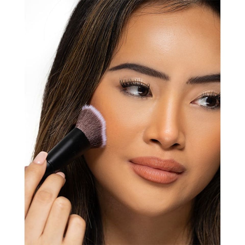 image 1 of Brushworks No. 9 Angled Flat Top Foundation Buffing Brush