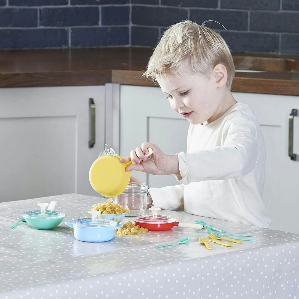 image 1 of Casdon Pan Set