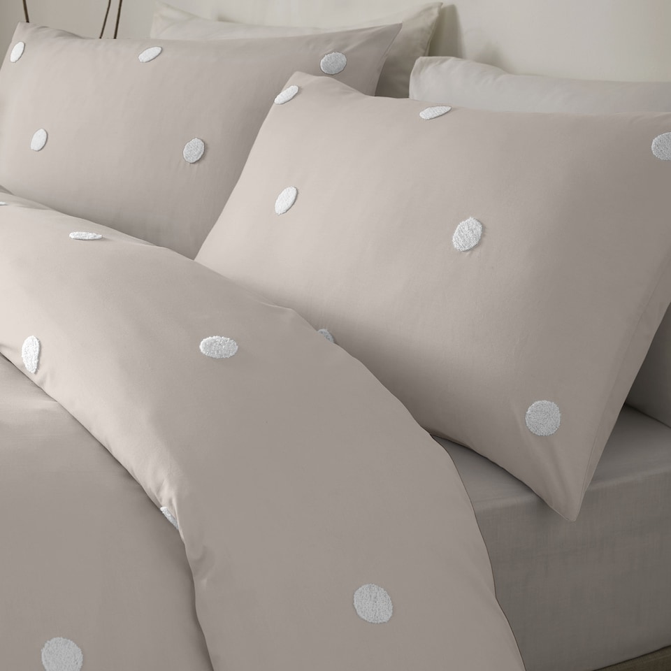 image 1 of Appletree Dot Garden Duvet Cover Set White with Pink Dots