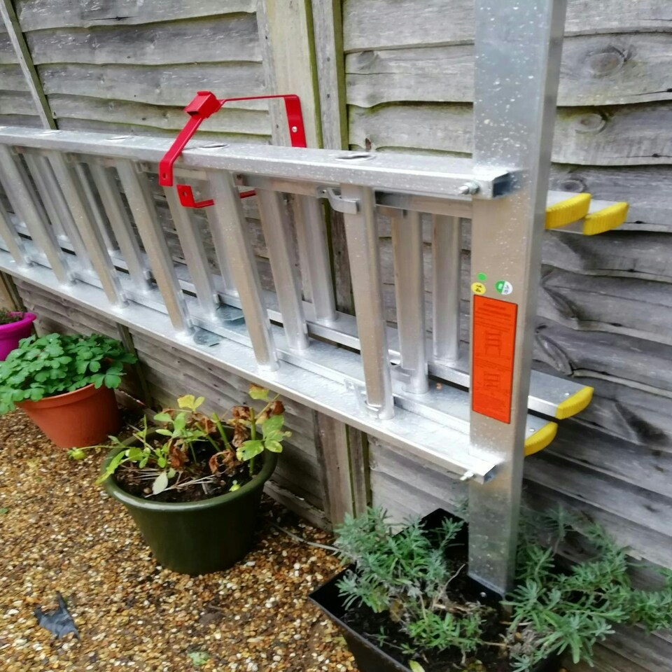 image 1 of SPARES2GO Universal Lockable Wall Ladder Rack Brackets and Padlock Set (Red) Red