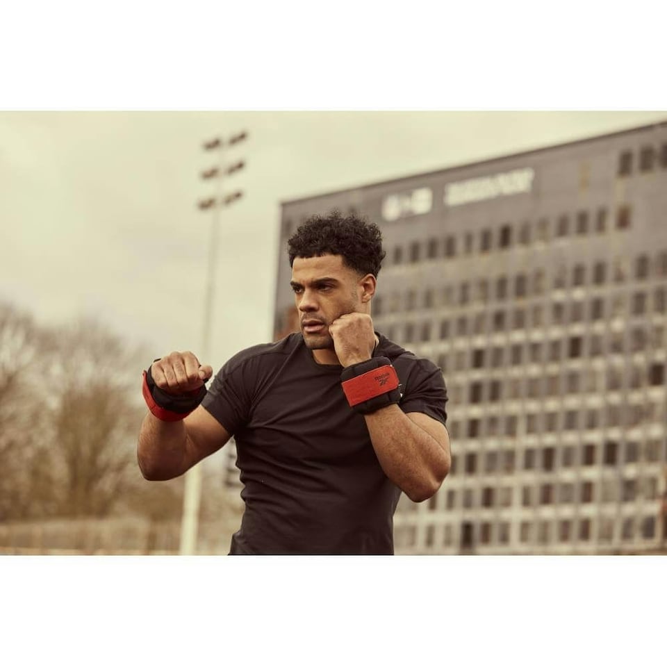 image 1 of Reebok Flexlock Wrist Weights 0.5kg Black