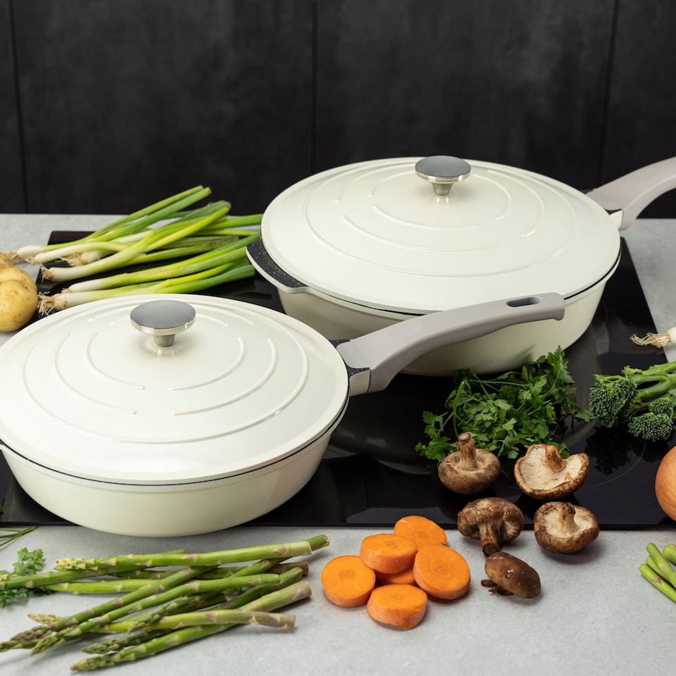 image 1 of Commichef All-In-One Pan, Cast Aluminium Pan with Lid, Cream, 32cm