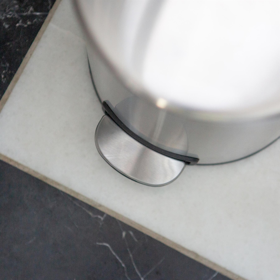 image 1 of Harbour Housewares 2x Bathroom Pedal Bins - 5L - Brushed - Round Stainless Steel Slim Rubbish Dustbin Lid and Inner Liner Bucket