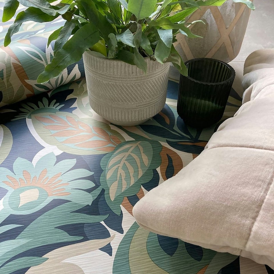 image 1 of Belgravia Casa Leaf Wallpaper - Green - 10m x 53cm Green