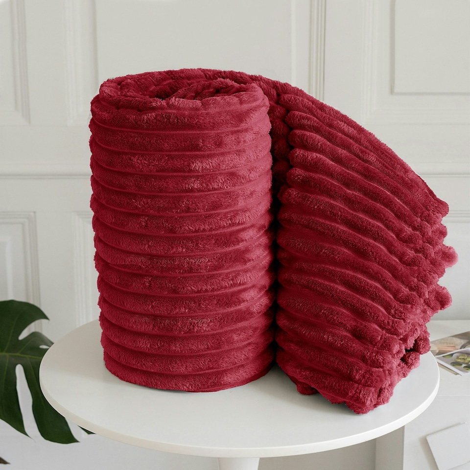 image 1 of Velosso Chunky Cord Super Soft Plush Heavy Blanket - 200cm x 240cm Red | Red