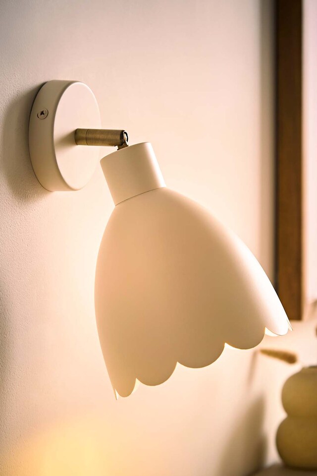 image 1 of ValueLights Millie Cream Scallop Adjustable Wall Light and Bulb