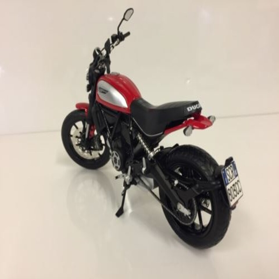 image 1 of Ducati Scrambler Icon 2015 Rosso Ducati 1:12 Scale TSMMC0004 New