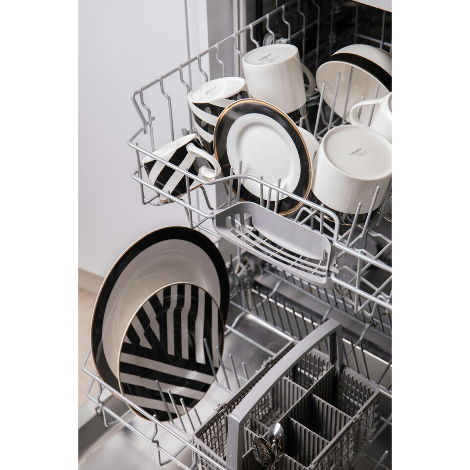 image 1 of Mikasa Dinner Set White Fine China 12 Piece