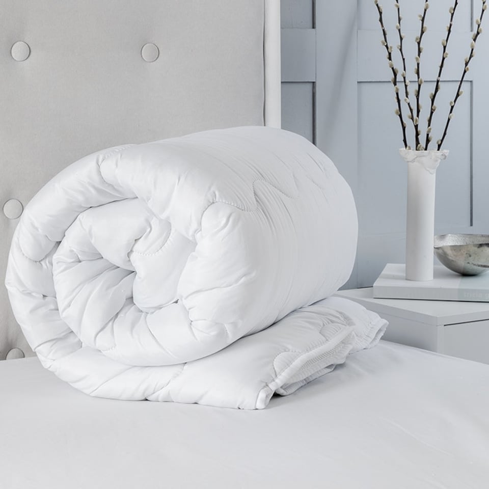 image 1 of Dual Layer 3cm Mattress Topper Air Flow Hypo Allergenic Soft Touch Bedding | White | King