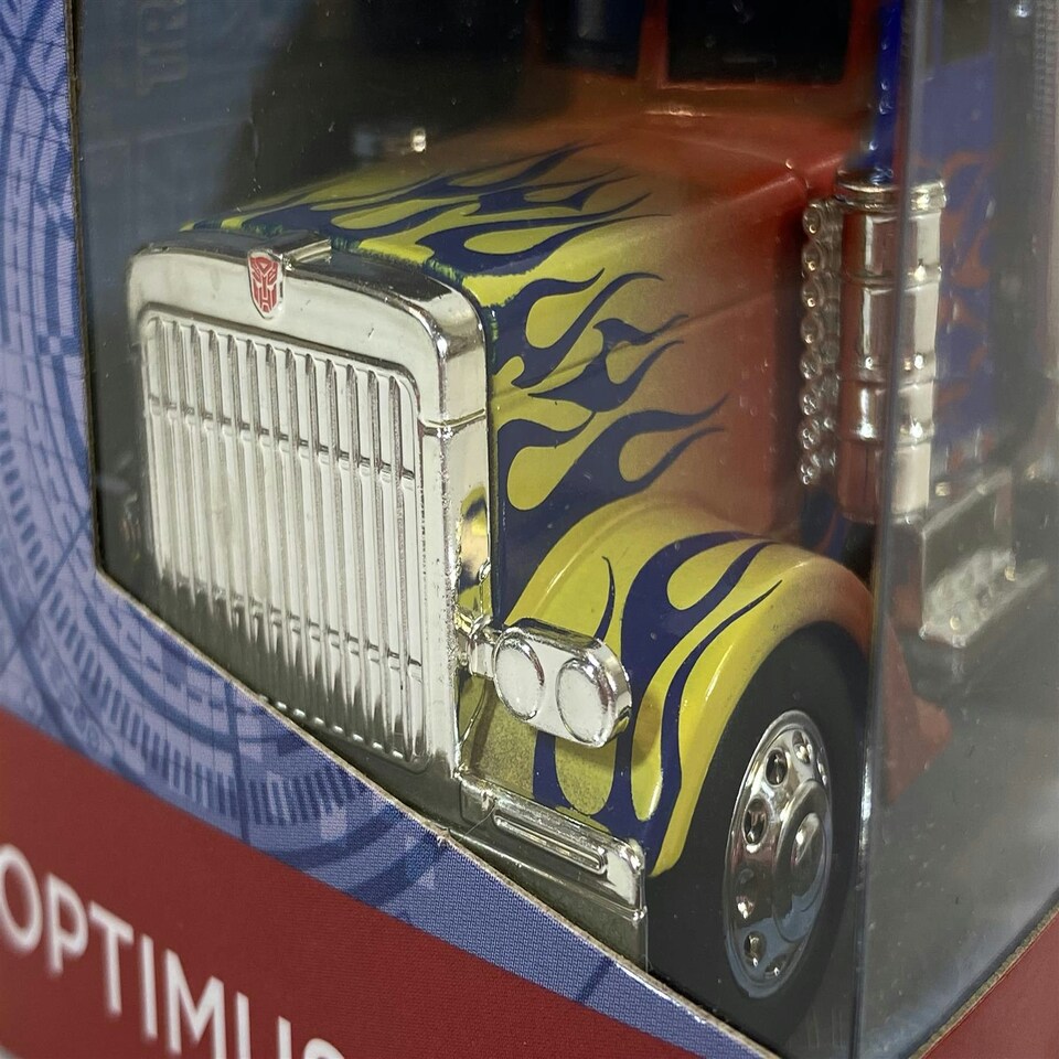 image 1 of Optimus Prime Transformers Jada 15cm Length 253252020