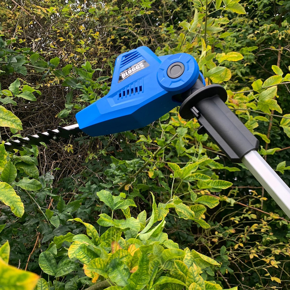 image 1 of Electric Pole Hedge Trimmer, 16 inch, 41cm, 500W, 230V from Bloggs