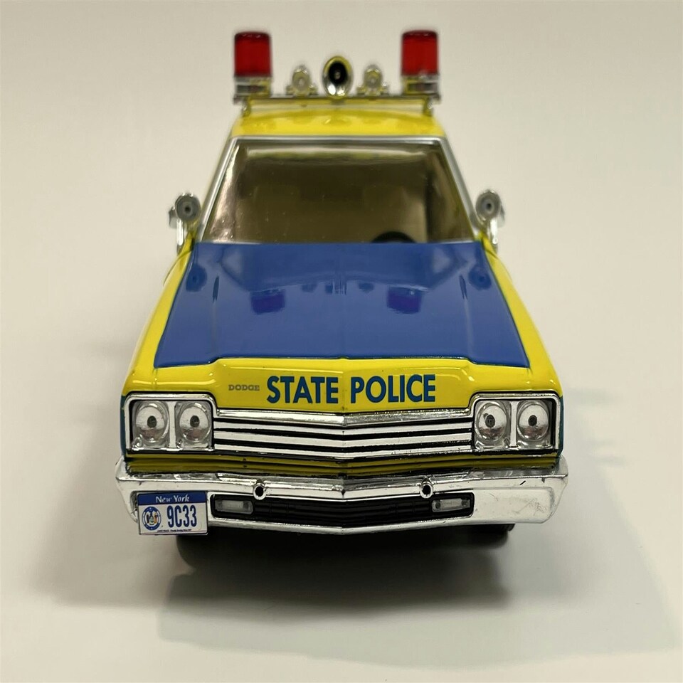 image 1 of 1974 Dodge Monaco NYSP New York State Police 1:24 Scale Greenlight 85551