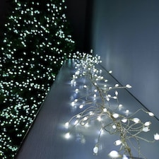 430 LED 2.7m Premier Christmas Outdoor 8 Function Garland Wire Lights Cool White