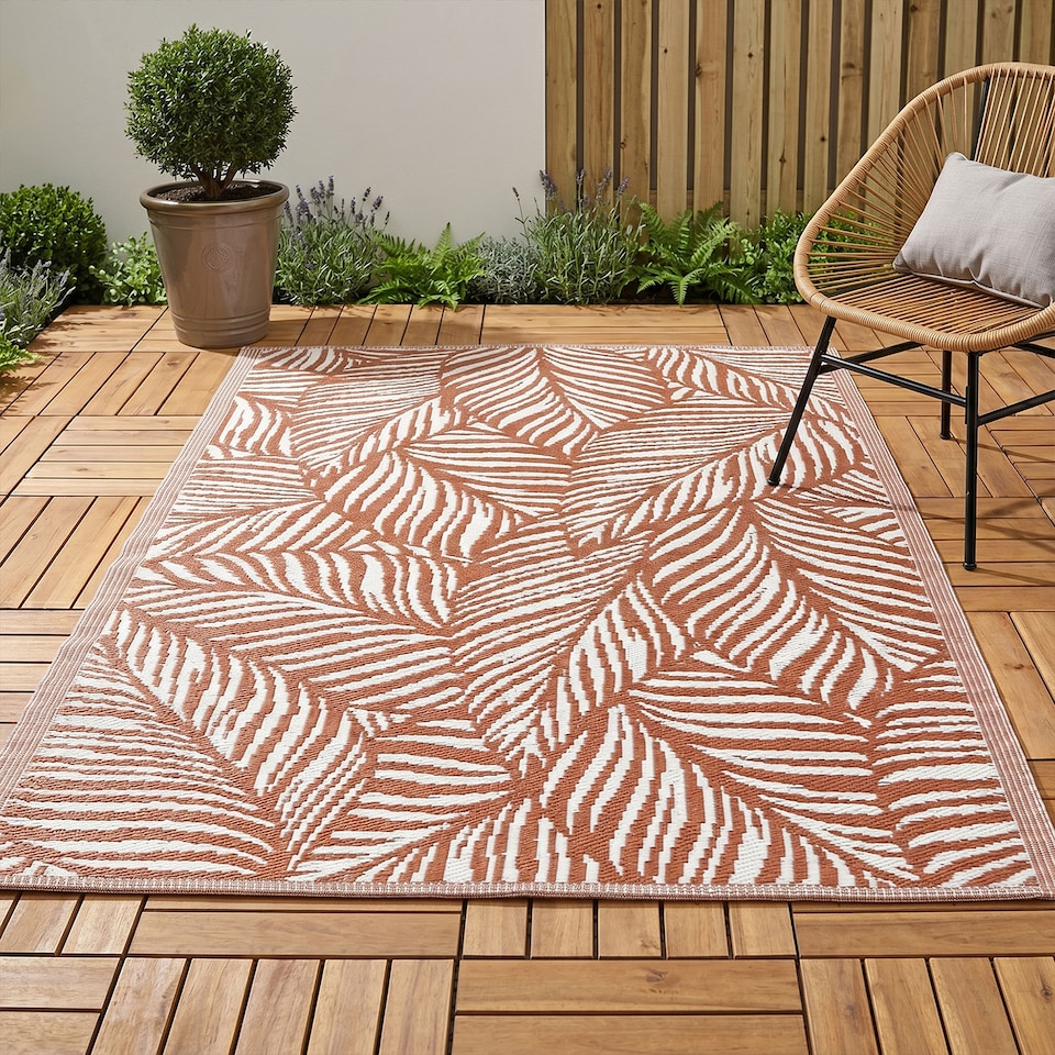 image 1 of Outdoor Plastic Rug Wool-Look Anti-Slip Durable Garden Patio Conservatory Carpet Mat - Rust Leaf | Red | Rust