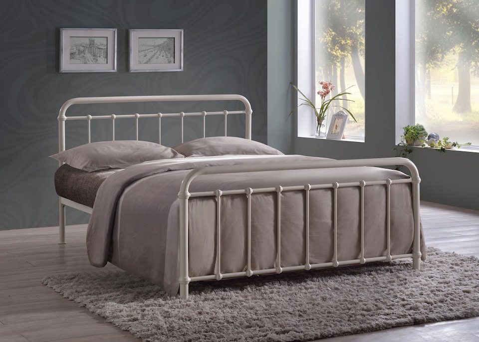 4ft6 Double Ivory white Tubular Steel Metal Retro Victorian Bed Frame Bedstead