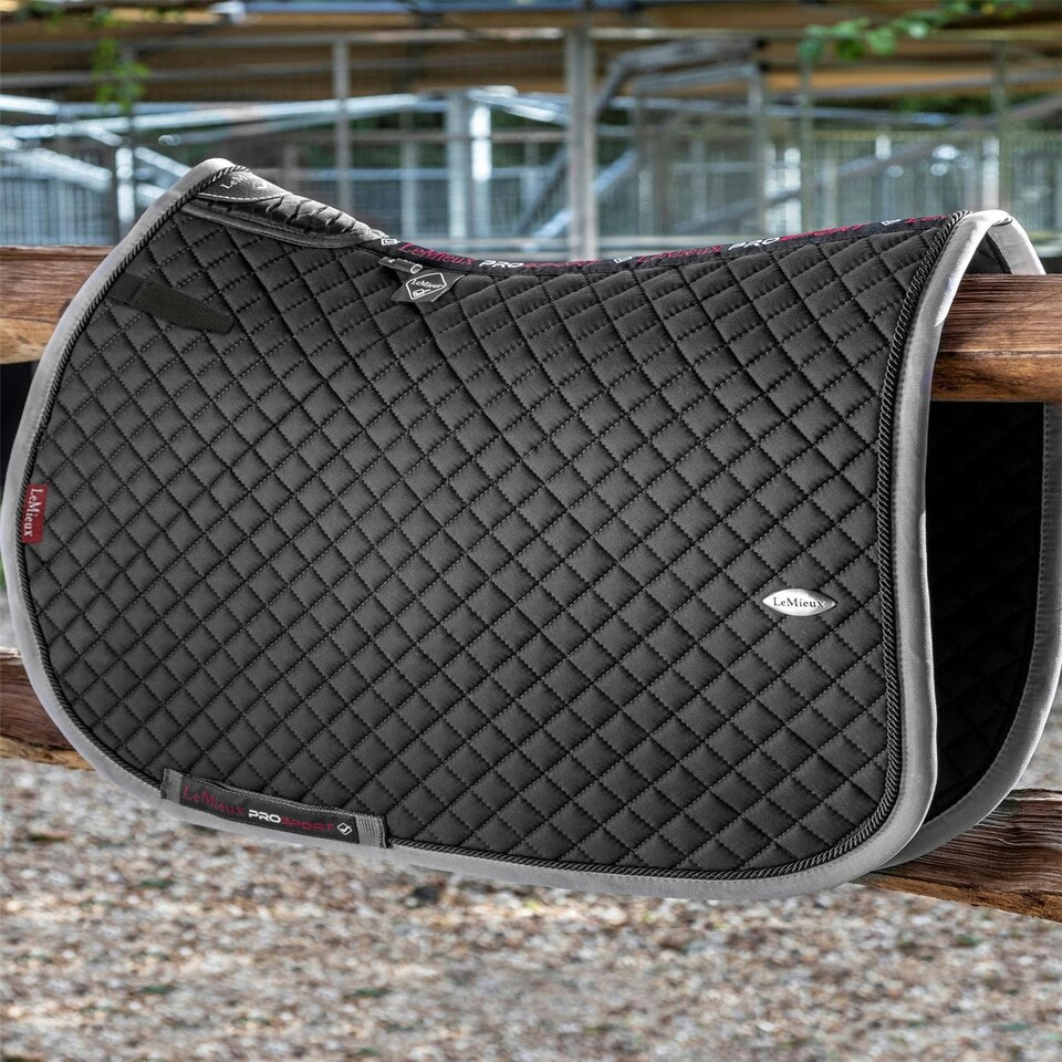 image 1 of LeMieux Wither Relief Jump Pad Black | Large