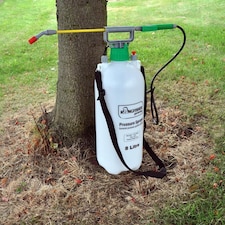 8 Litre Garden Pressure Sprayer with Shoulder Strap & Lance | White | White