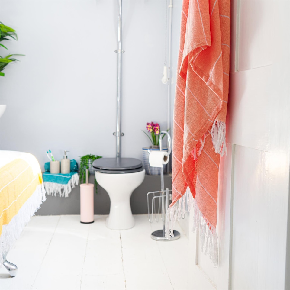 image 1 of Nicola Spring Turkish Cotton Bath Towel - 173 x 92cm - Cantaloupe | Pink | Cantaloupe