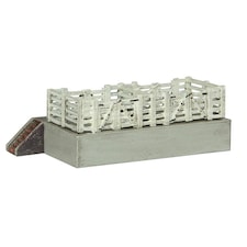 Graham Farish Scenecraft Highley Station Cattle Dock (Pre-Built)