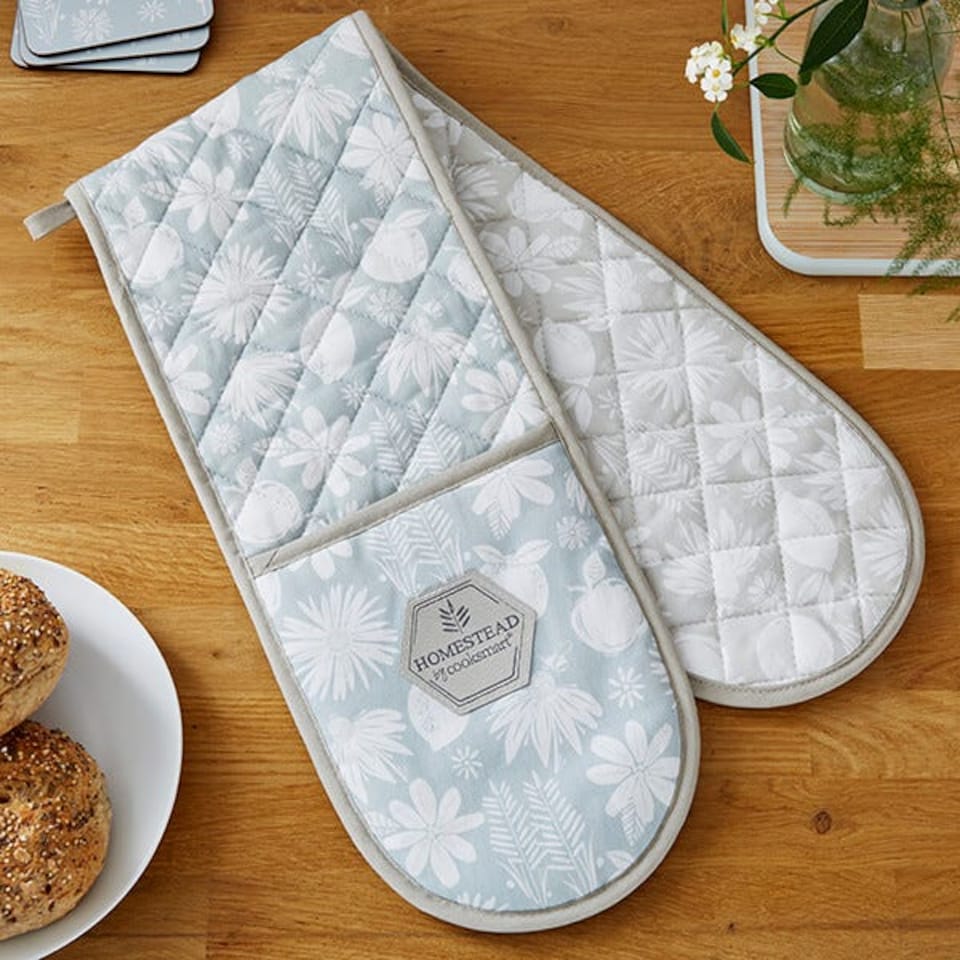 image 1 of Cooksmart Homestead Double Oven Glove