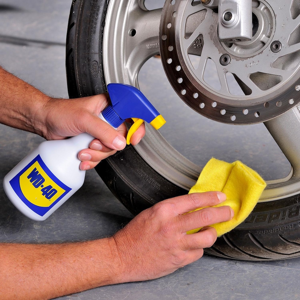 image 1 of WD-40 Specialist Contact Cleaner 400ml & Multi-Use Lubricant 5L