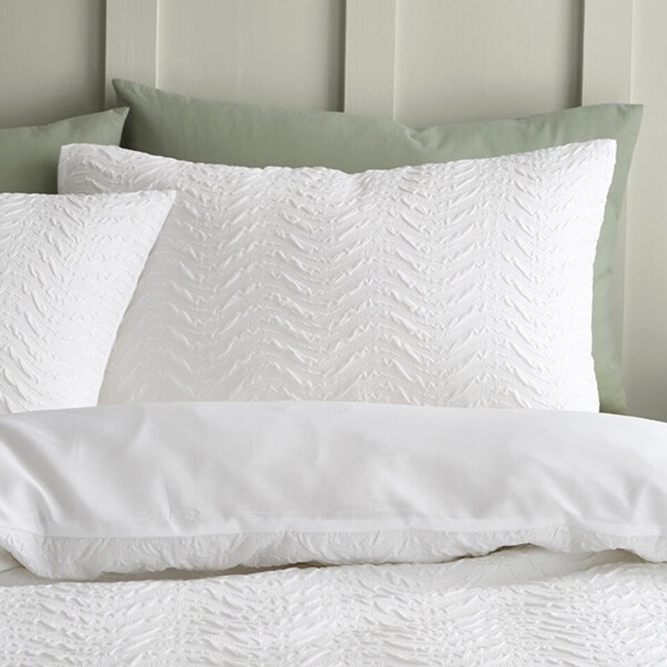 image 1 of Catherine Lansfield Heatset Wave Double Duvet Set White