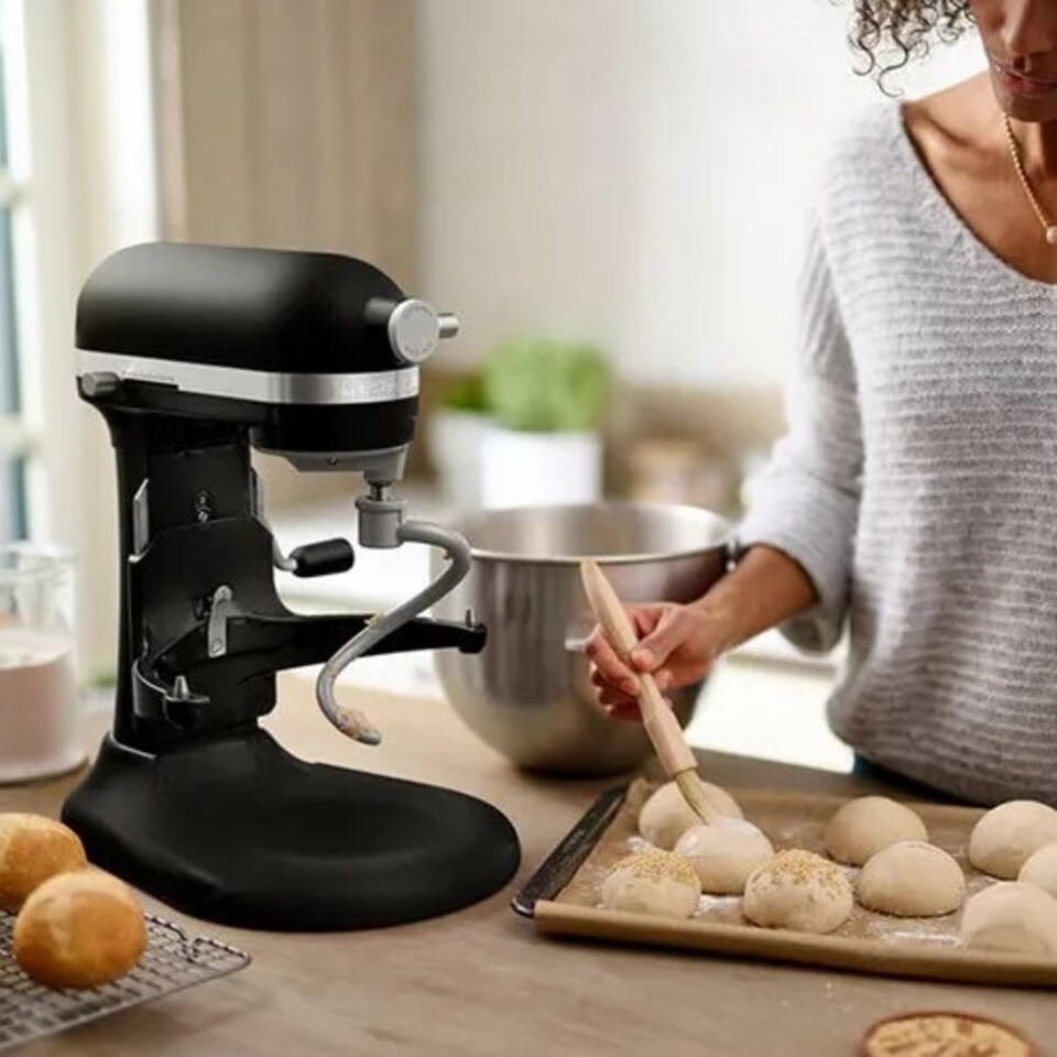 image 1 of KitchenAid Artisan Matte Black 5.6L Bowl Lift Food Mixer Black