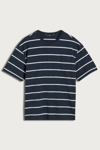 Pruhované triko s kapsou