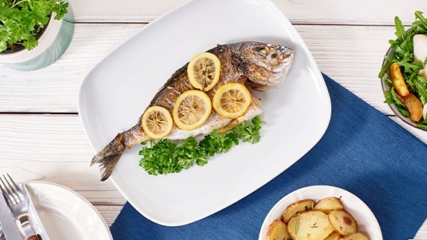 Grillezett keszeg kakukkfüves burgonyával