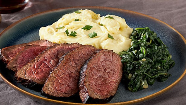 Citromos steak spenóttal és burgonyapürével