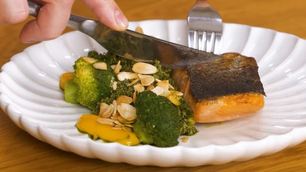 Lazacfilé brokkolipestóval