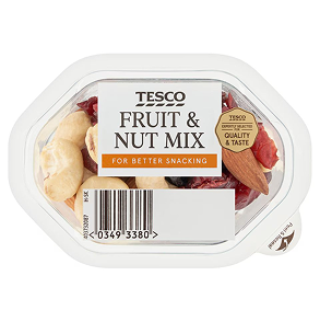 Tesco Zmes orechov, hrozienok a kandizovaných brusníc 55 g
