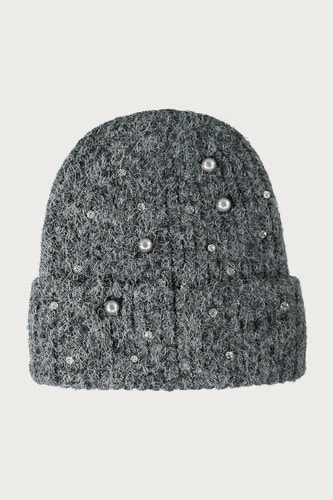 Oversized svetlosivá čiapka s perlami