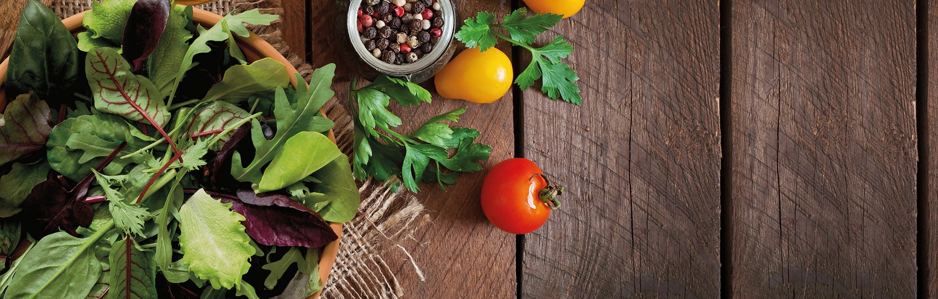 VYCHUTNAJTE SI NAŠE NOVÉ ŠALÁTY