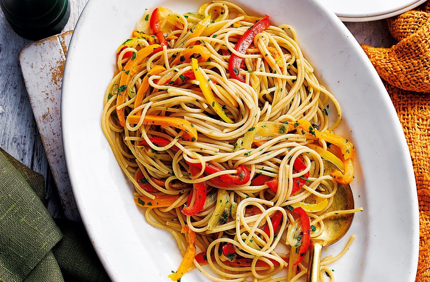 Spaghetti peperonata