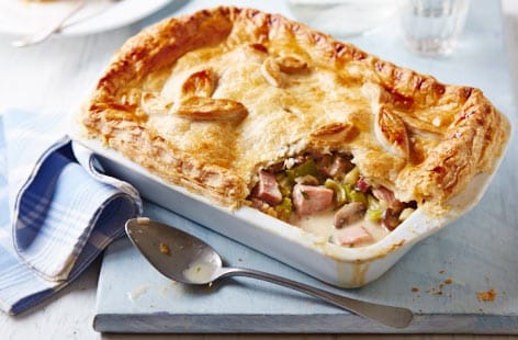 Image of "Ham, leek and mushroom pie"