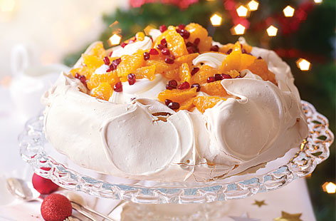 Image of "Pomegranate and clementine Pavlova"
