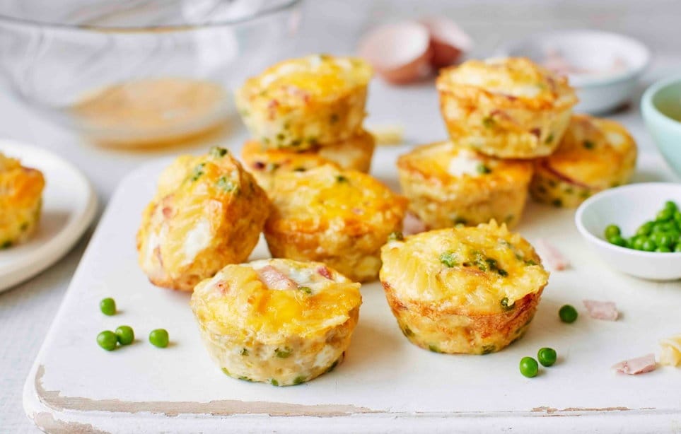 Oven-baked pea, ham and pasta frittatas