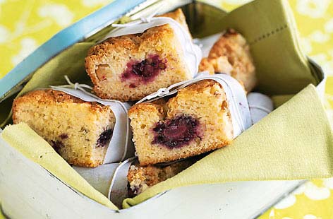 Image of "Apple and blackberry traybake "
