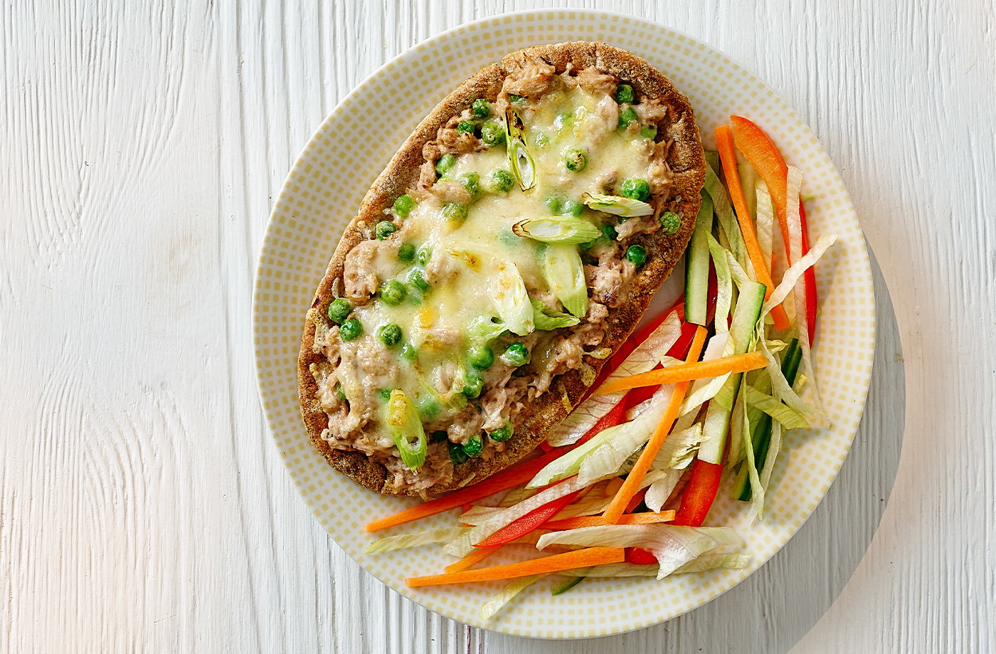 Tuna melt pittas with rainbow salad