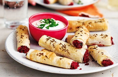 Image of "Beetroot and chickpea bites with tahini dip"