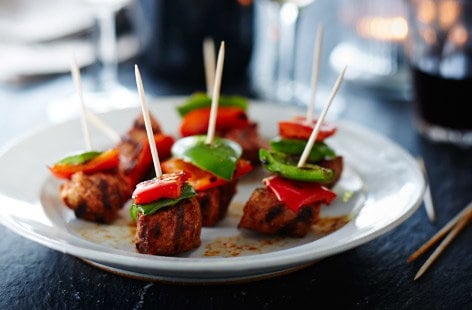 Pork and pepper pinchos