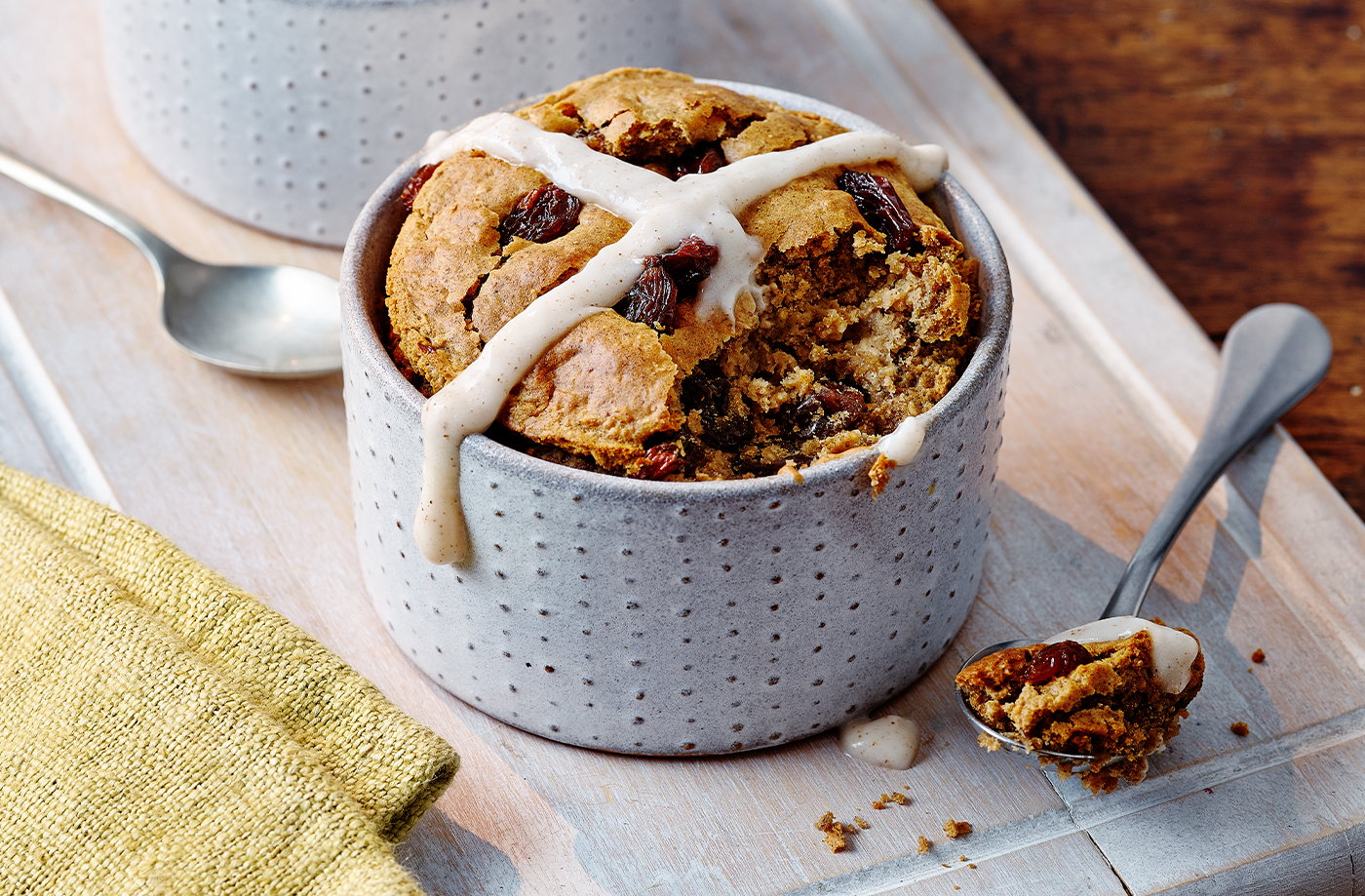 Hot cross bun baked oats